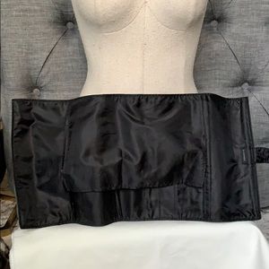 Mac roll brush belt with zipper pouch